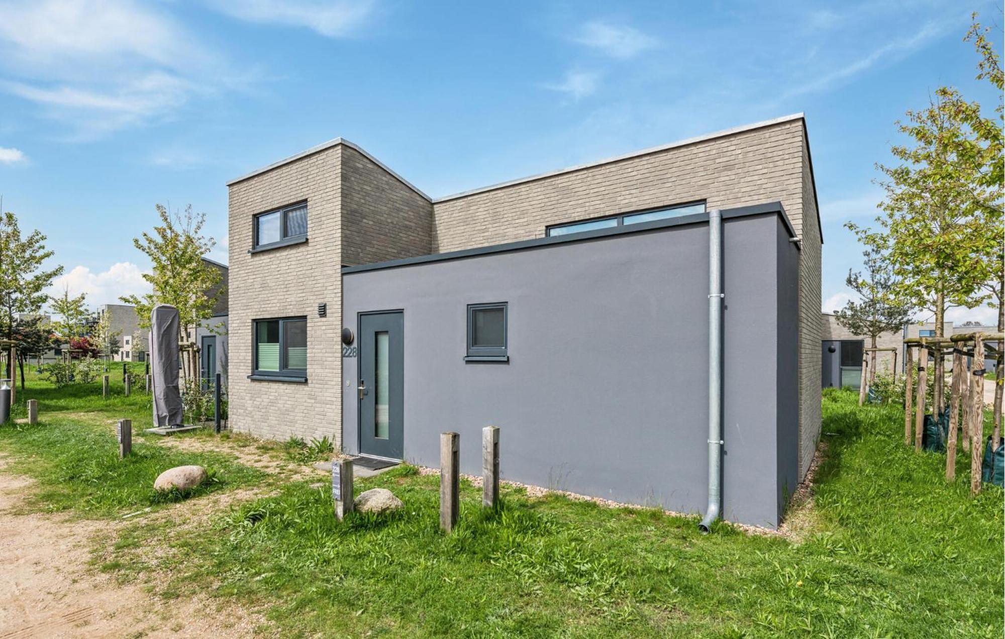 2 Bedroom Beach Front Home In Lembruch-Duemmer See Exterior foto